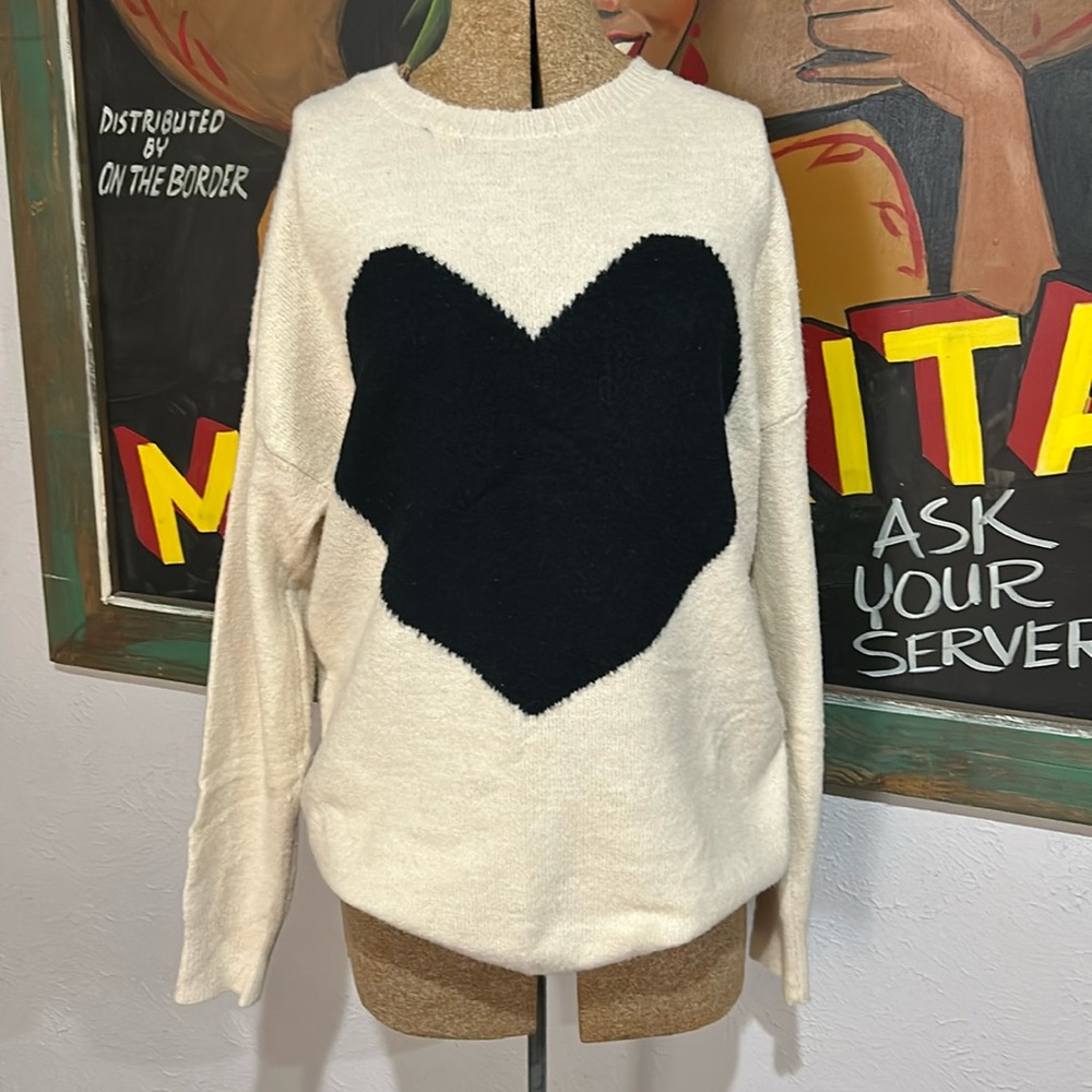 Debut Heart Design Lightweight Sweater Size Large